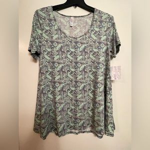 ‼️🎉Reasonable Offers Accepted🎉‼️ LuLaRoe Shirt